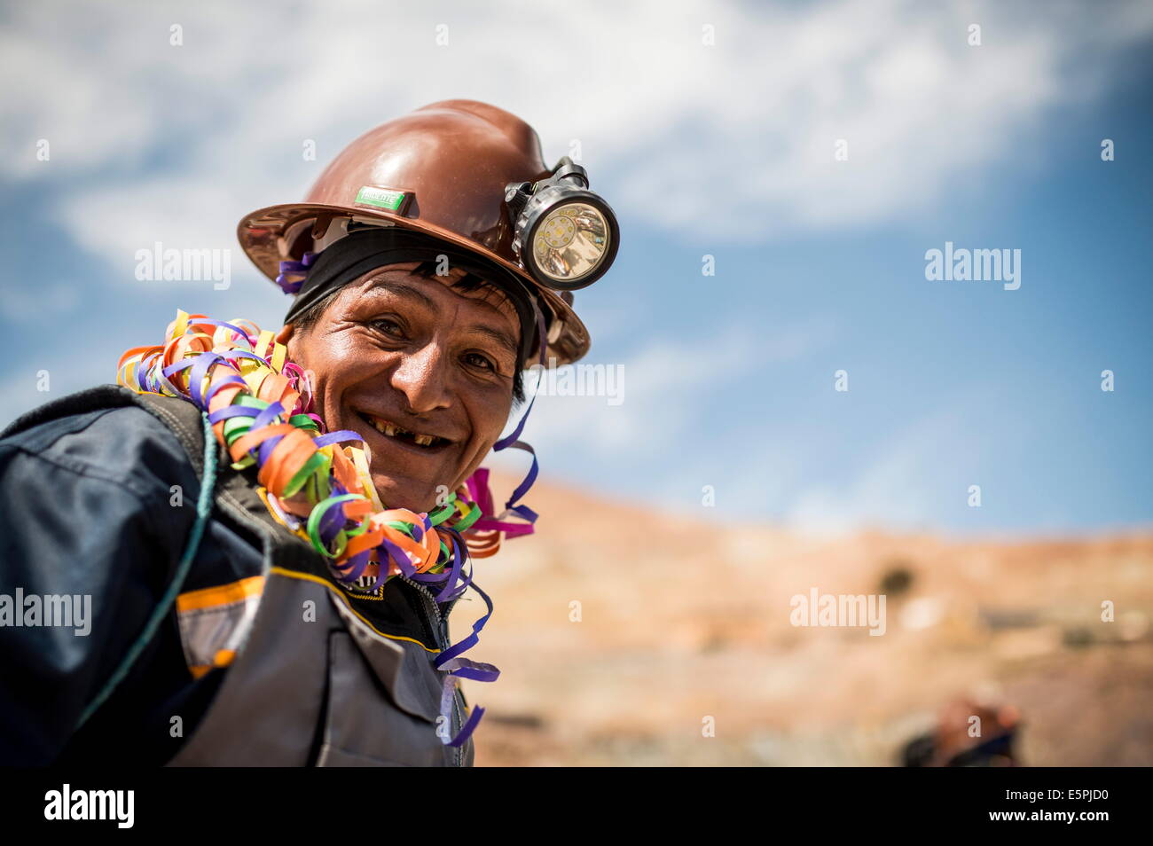 Procesiones durante el carnaval de mineros, el Cerro Rico de Potosí, en el sur de Altiplano, Bolivia, América del Sur Foto de stock