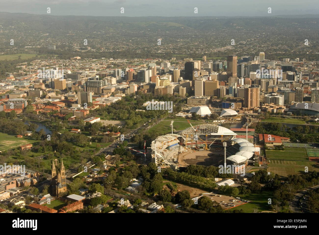 Vista aérea de la ciudad de Adelaida, Australia del Sur, Australia, el Pacífico Foto de stock