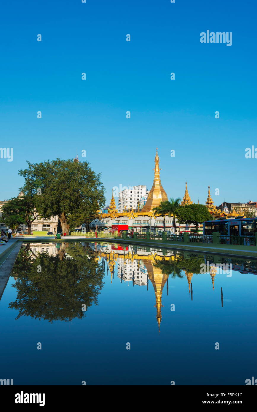 Sule Paya (Pagoda Sule), Yangon (Rangún), Myanmar (Birmania), Asia Foto de stock