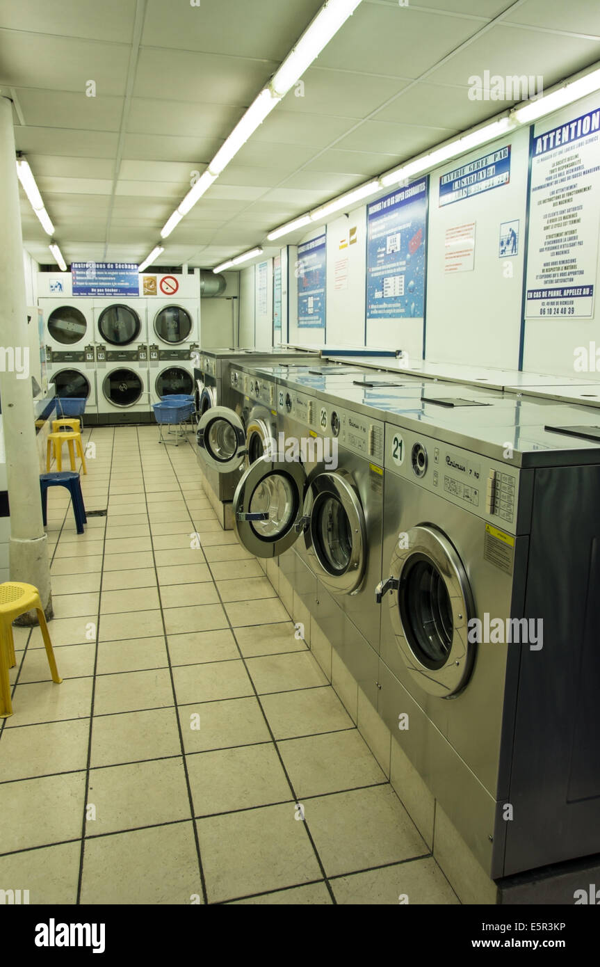 Lavadero comunal fotografías e imágenes de alta resolución Página 2