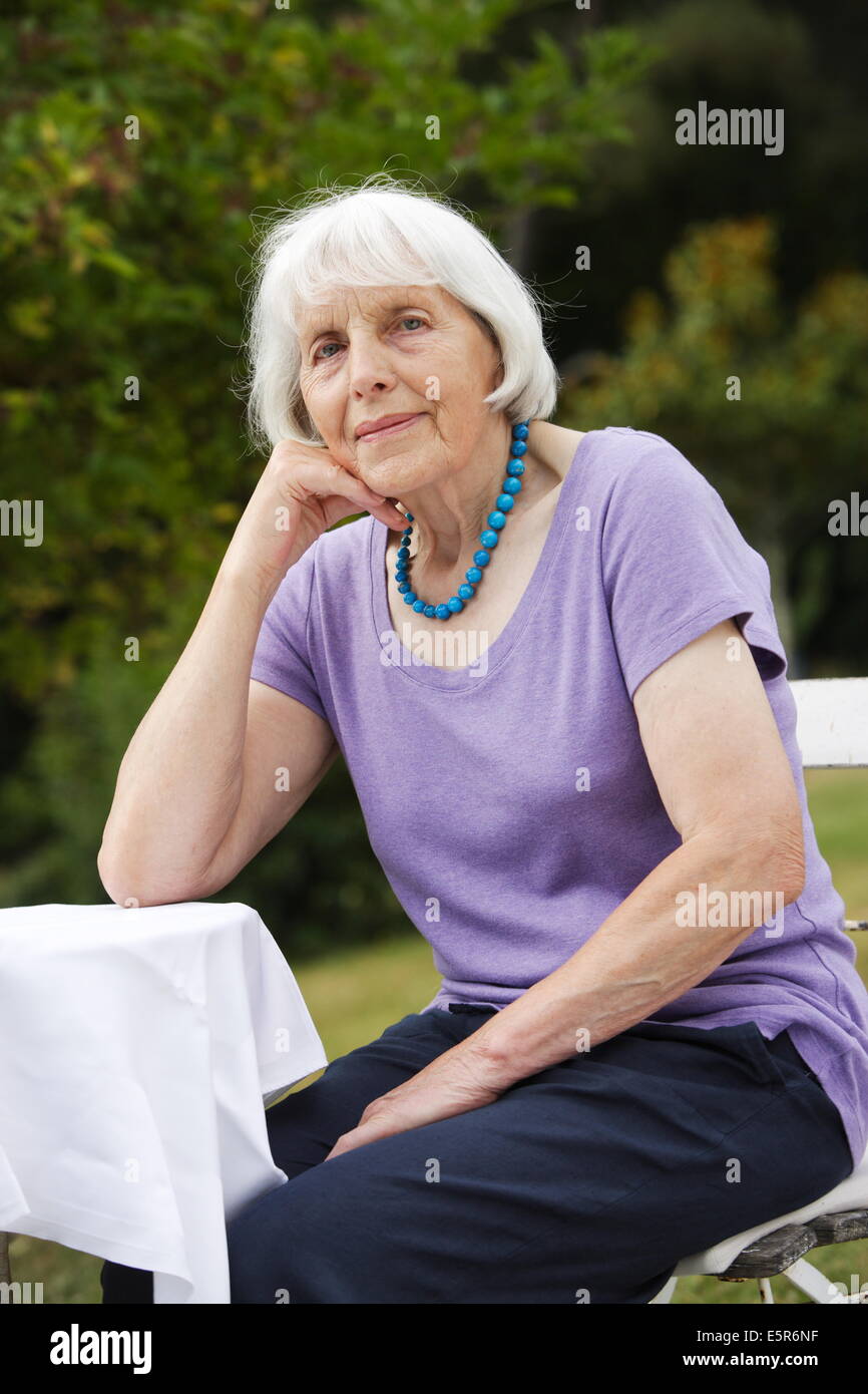 Mujer De 80 A os De Edad Fotograf a De Stock Alamy