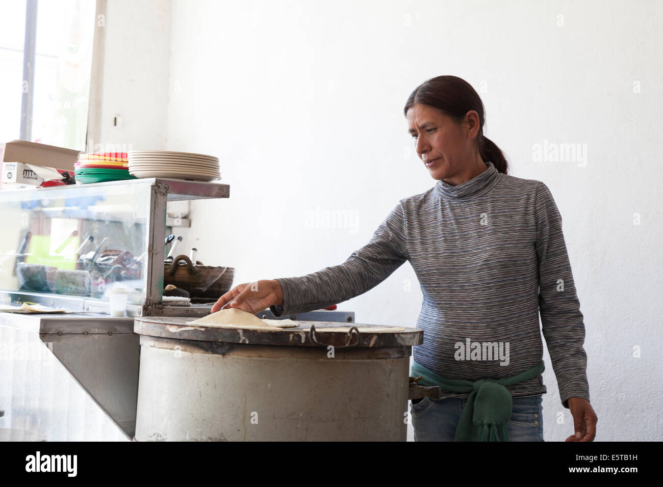 Comal tortillas fotografías e imágenes de alta resolución Alamy