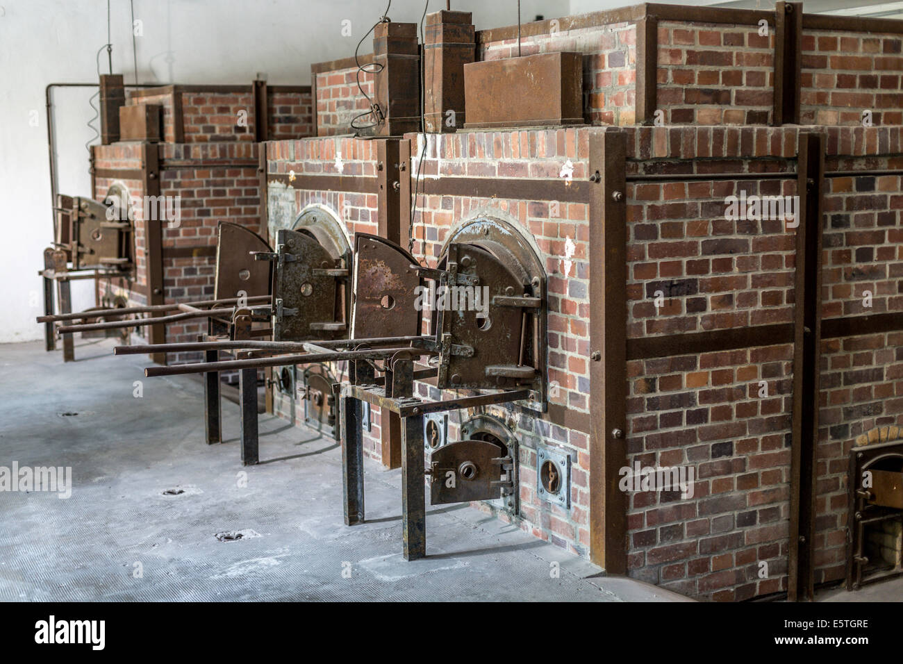 Hornos en el crematorio, Campo de Concentración de Dachau, Dachau, Baviera, Alemania Fotografía