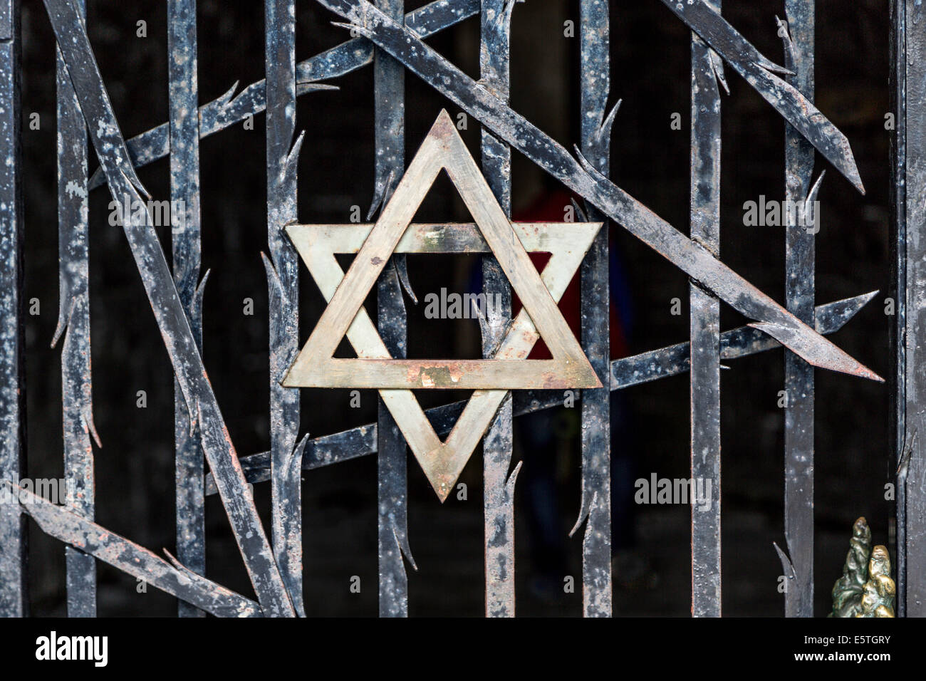 La estrella de David sobre el monumento judío, Campo de Concentración de Dachau, Dachau, Baviera, Alemania Foto de stock
