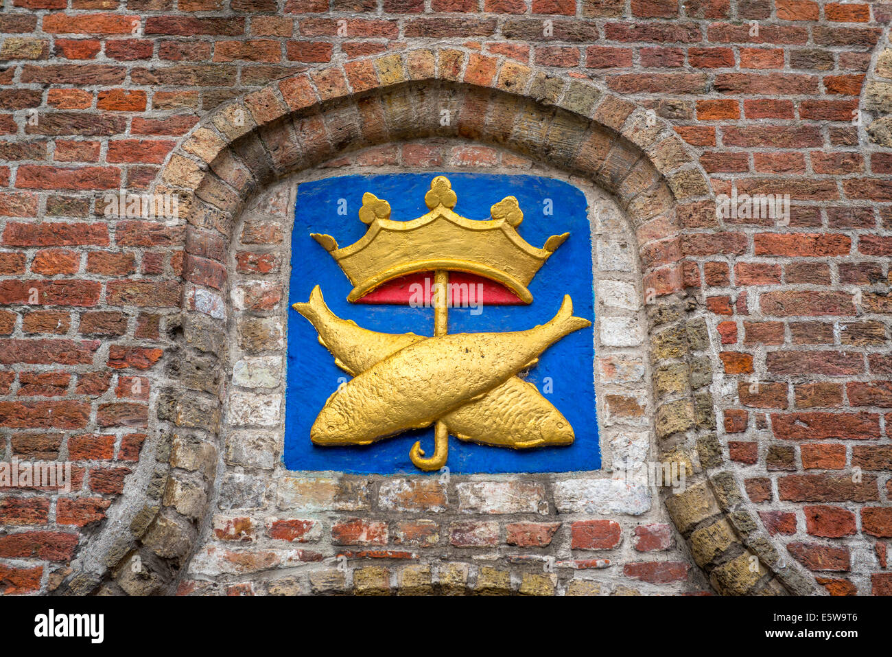 Escudo de armas, pescaderías corporation house, Brujas Foto de stock
