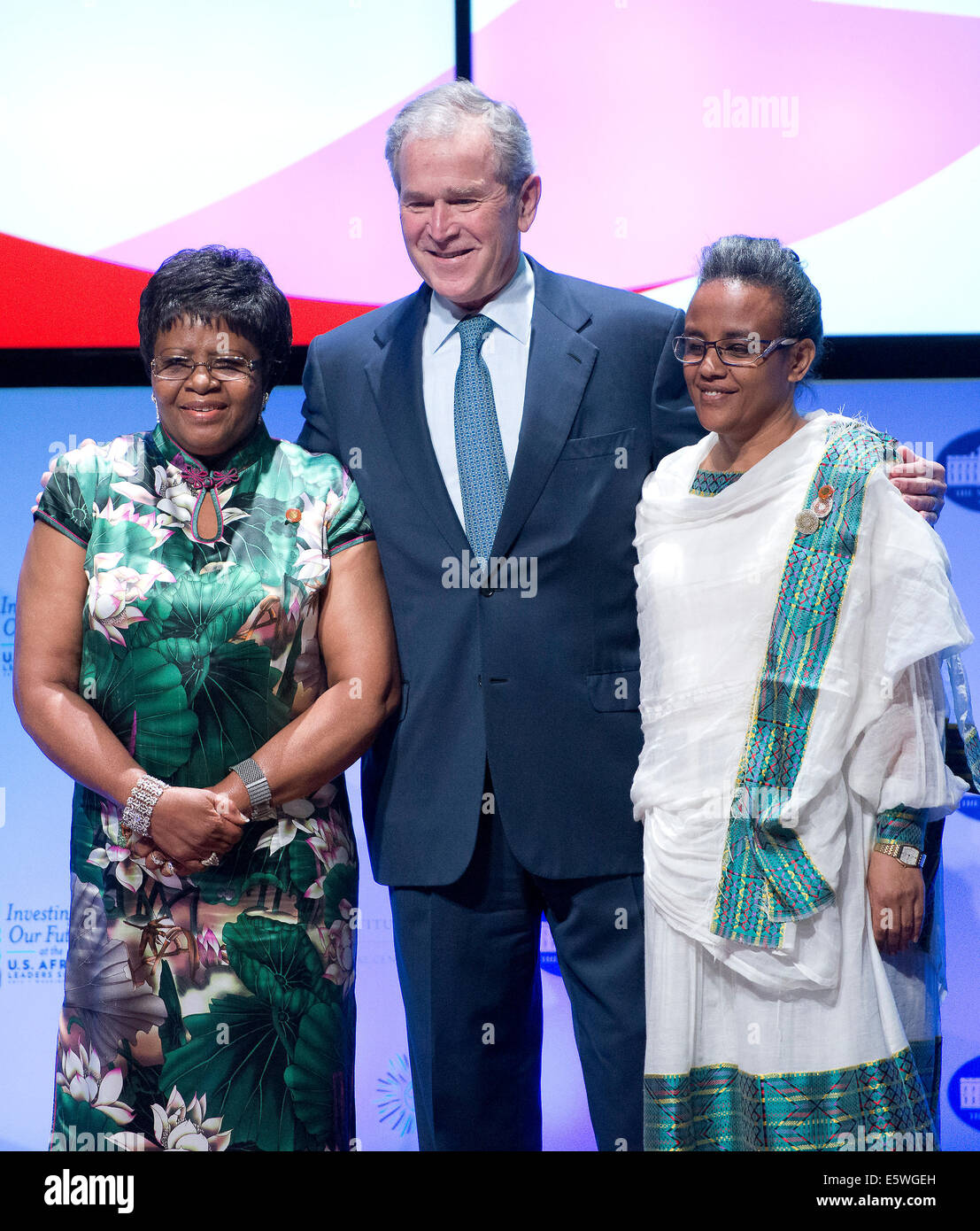 U s president george bush poses fotografías e imágenes de alta resolución -  Alamy