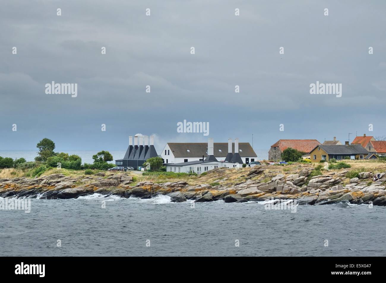 Dinamarca, la isla de Bornholm fotografías tomadas entre el 1 y el 5 de agosto de 2014. Foto: Arenque smokehouse en la ciudad Svaneke Foto de stock