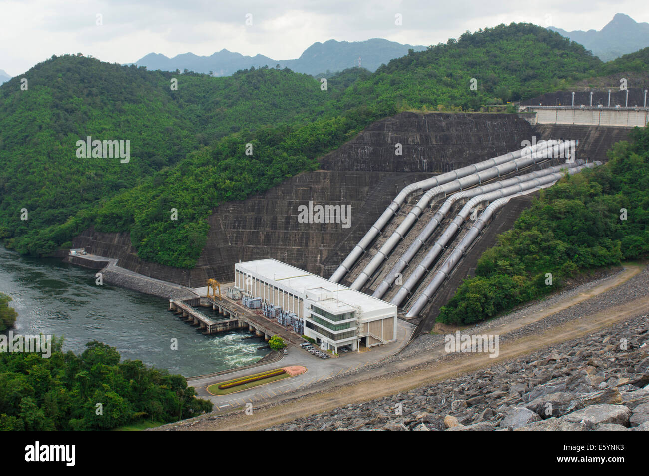 Central hidroeléctrica Foto de stock