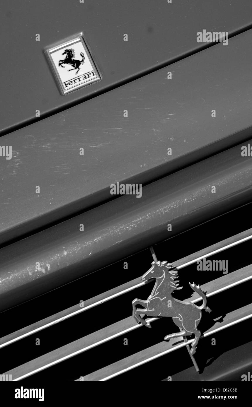 Logo de ferrari horse Imágenes de stock en blanco y negro Alamy
