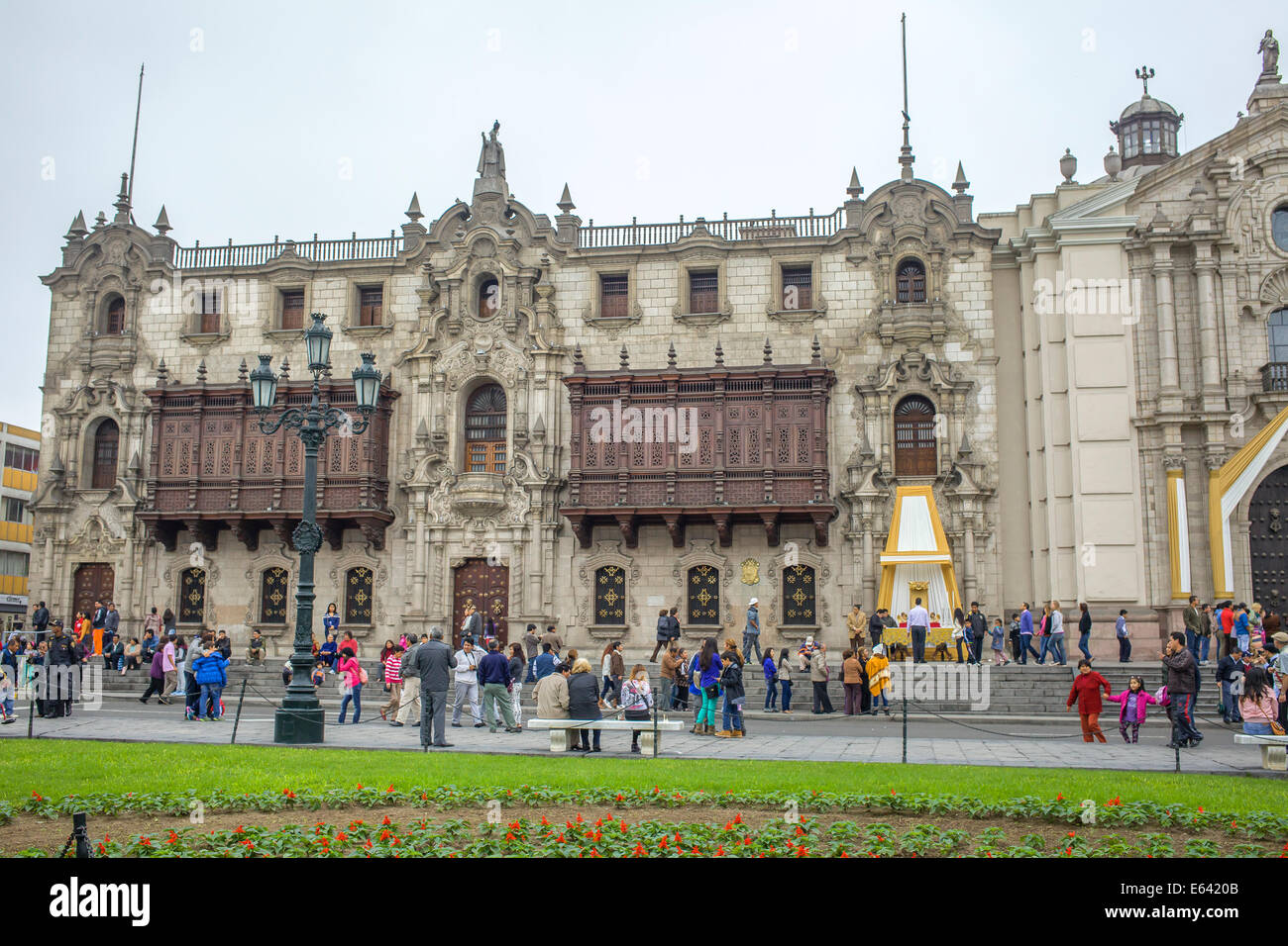 Catedral en la Plaza de Armas en Lima, Perú Foto de stock