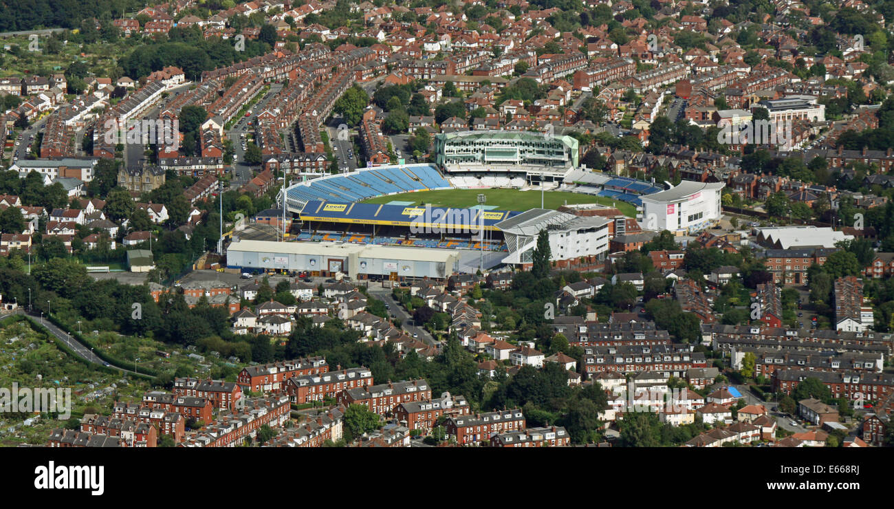 Vista aérea de Headingley, Leeds con sus estadios de cricket y de rugby, REINO UNIDO Foto de stock