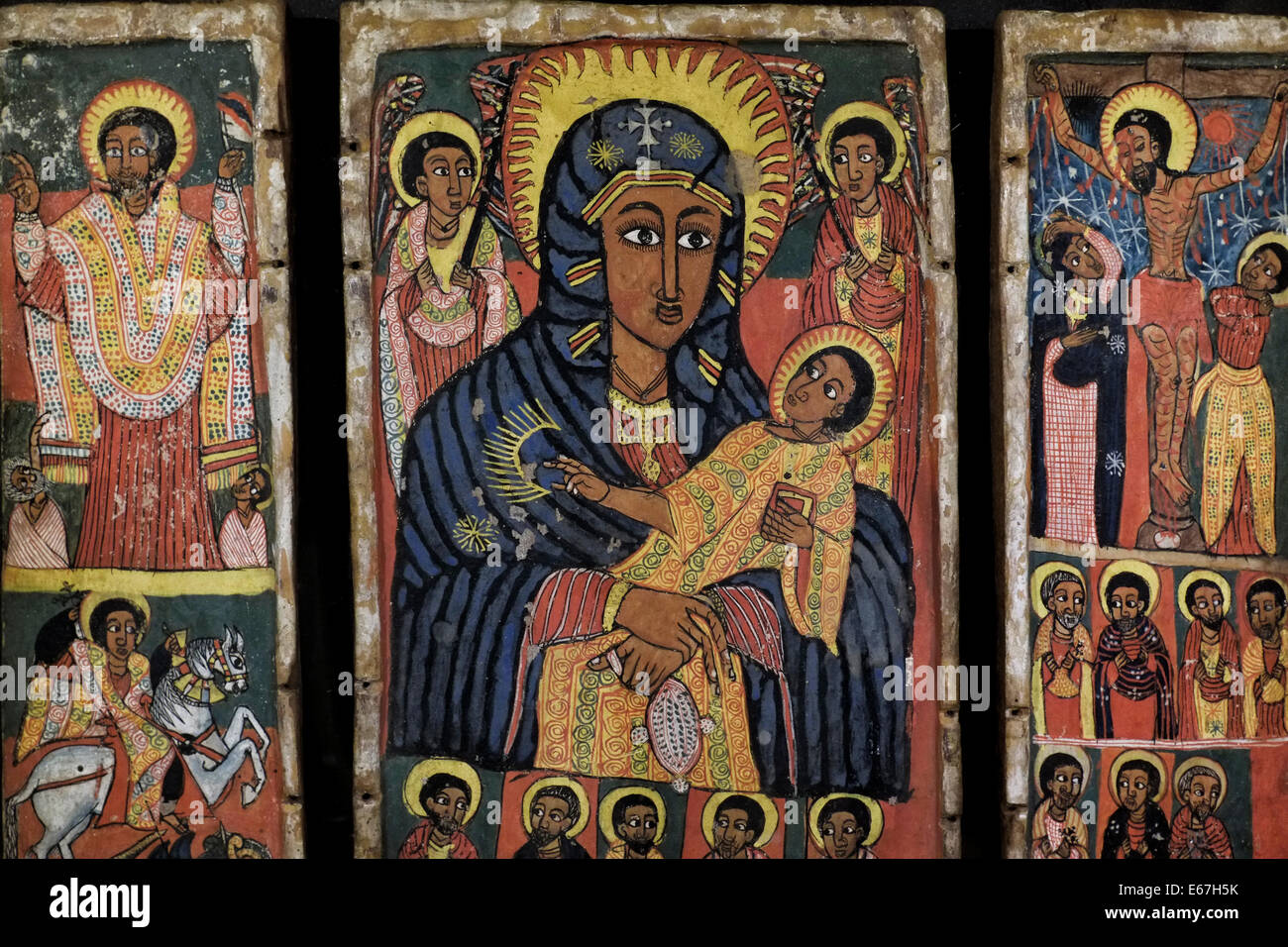 icono-representando-la-virgen-y-el-nino-jesus-tempera-sobre-madera-etiopia-siglo-xvii-muestra-en-el-museo-arqueologico-de-la-biblia-tierras-en-givat-ram-jerusalen-occidental-israel-e67h5k.jpg