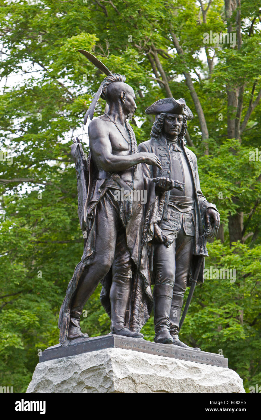 Monumento a la batalla de Lake George, en Lake George, Nueva York. Foto de stock
