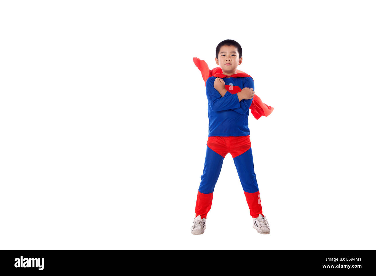 Un niño en el traje de superman Fotografía de stock - Alamy