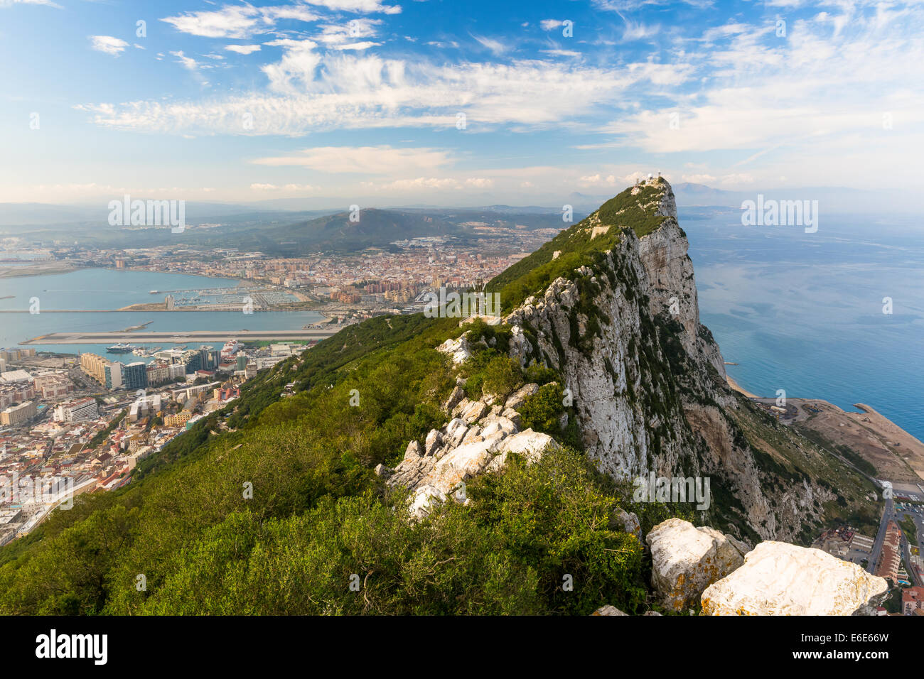 La Bahía de Algeciras y La Linea, visto desde el Peñón de Gibraltar Foto de stock