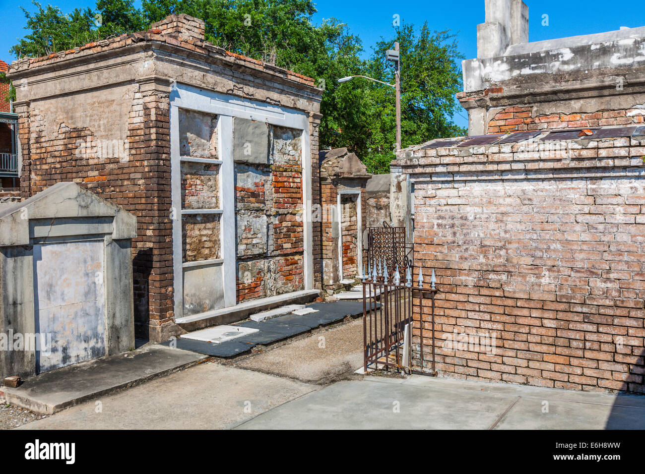 Por encima del suelo tumbas en el cementerio de San Luis nº 1 en Nueva Orleáns, Luisiana Foto de stock