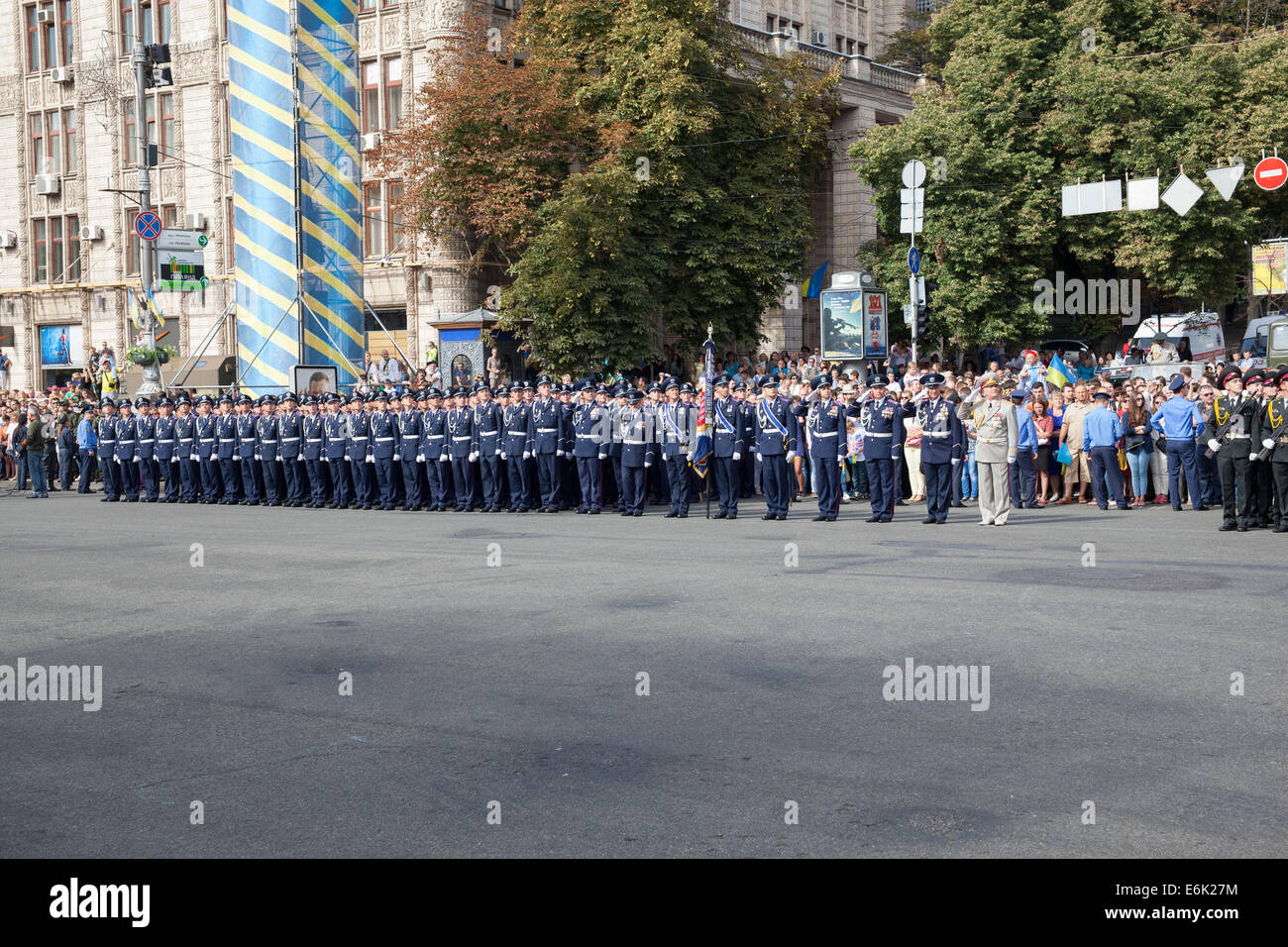 Kiev, Ucrania - 24 de agosto de 2014. Desfile militar por el día de la independencia de Ucrania Foto de stock