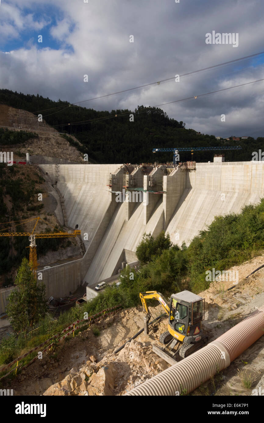 Presa en construcción Foto de stock