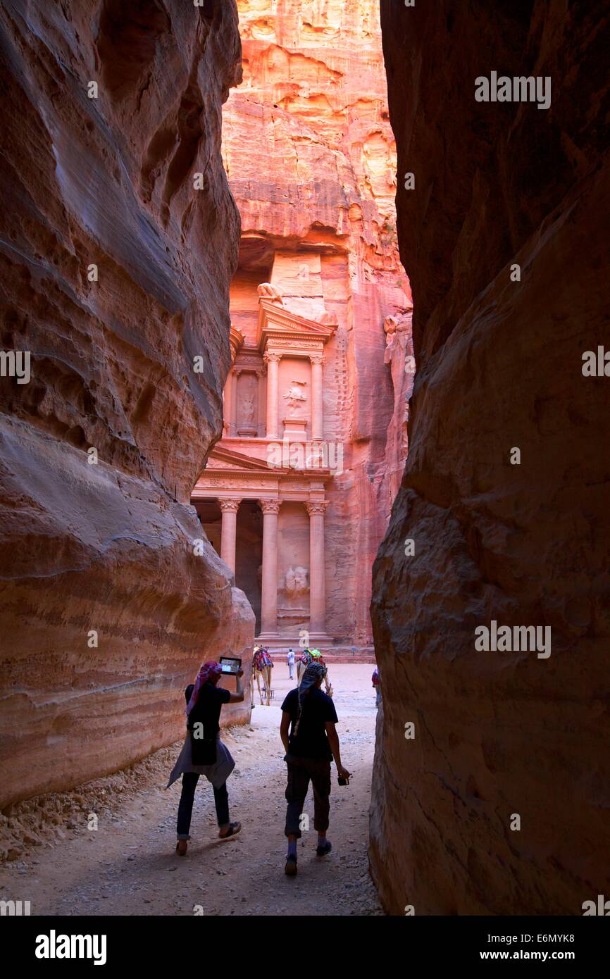 Siq, Petra, Jordania, Oriente Medio Foto de stock