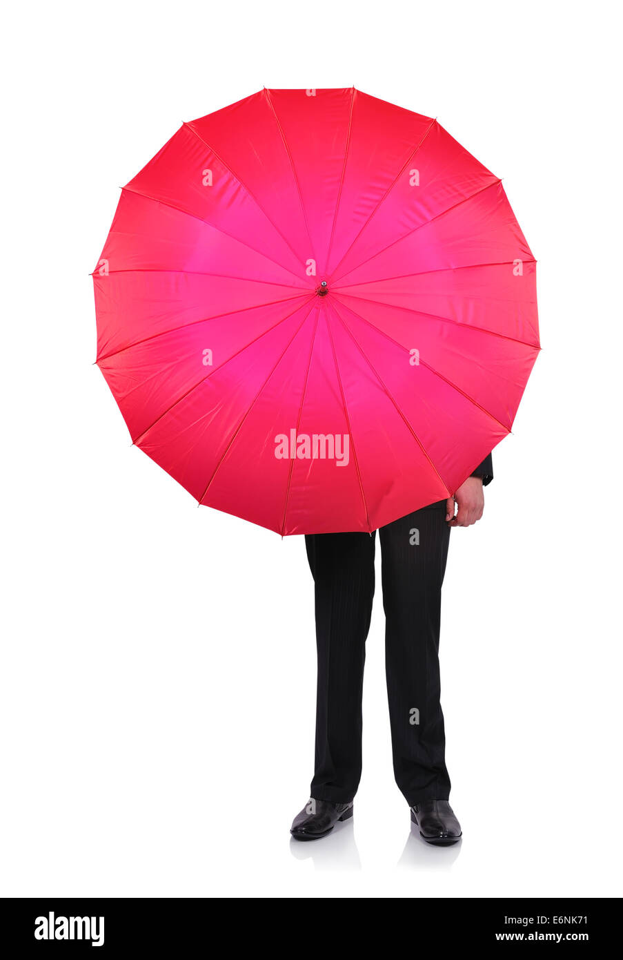 Hombre con paraguas Imágenes recortadas de stock - Página 2 - Alamy