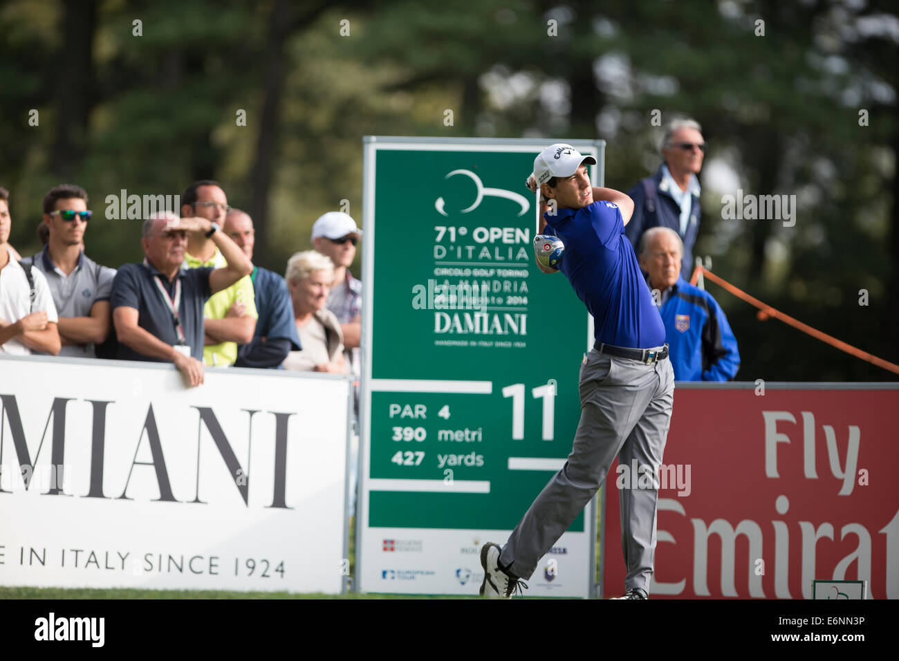 El italiano Matteo Manassero en acción durante la primera ronda de 71th italianos abierto celebrado en el Circolo Golf Torino Foto de stock