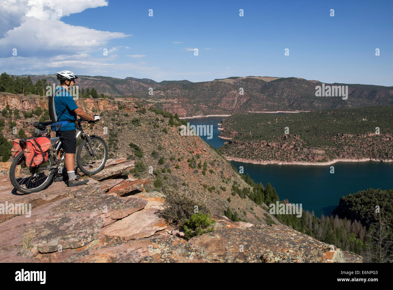 Mike Vining Mountain bike Oso Bootleg Canyon Trail Flaming Gorge National Recreation Area Utah, EE.UU. Foto de stock