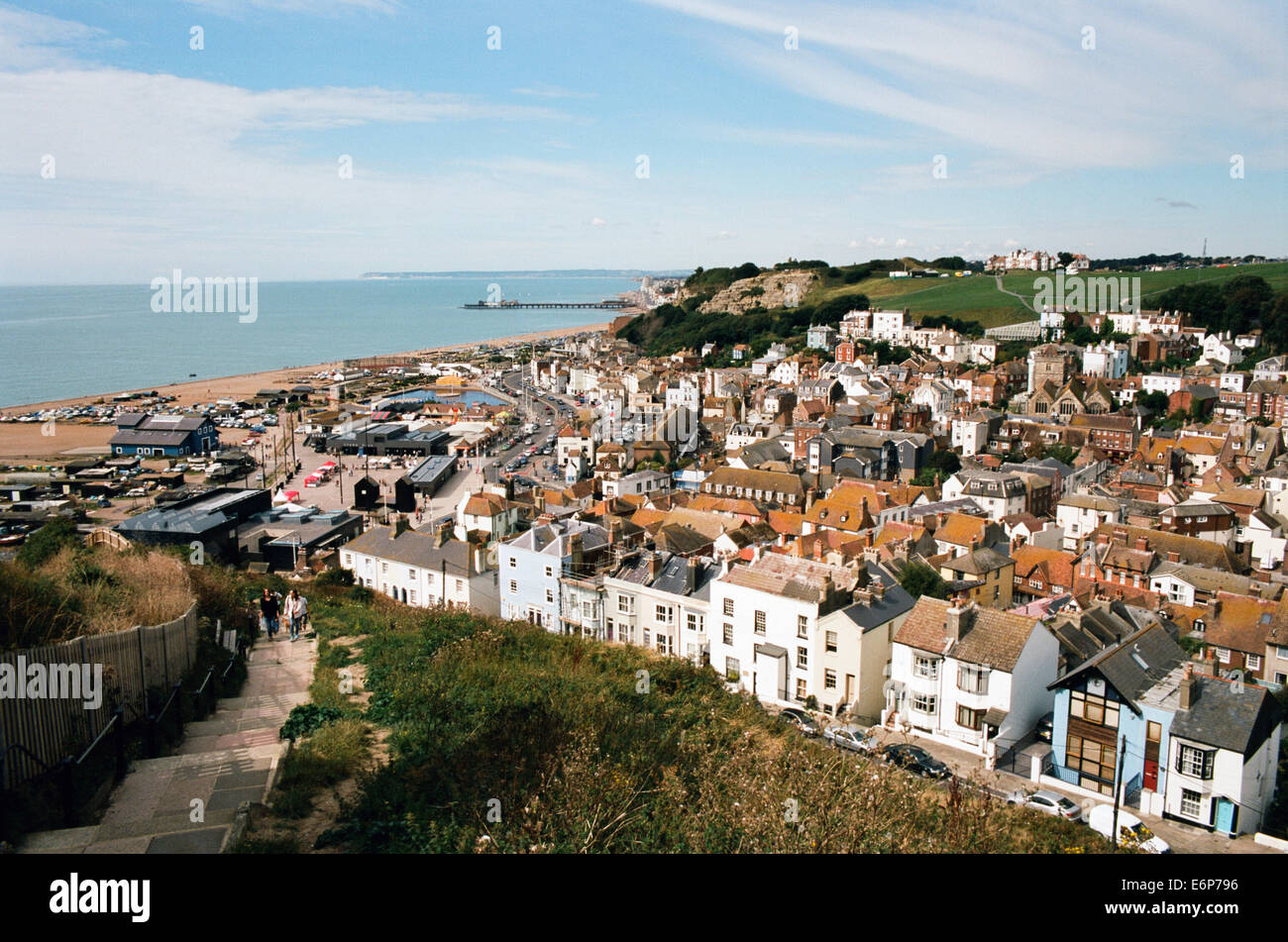 Ciudad vieja de Hastings, Sussex GB, visto desde la colina oriental Foto de stock
