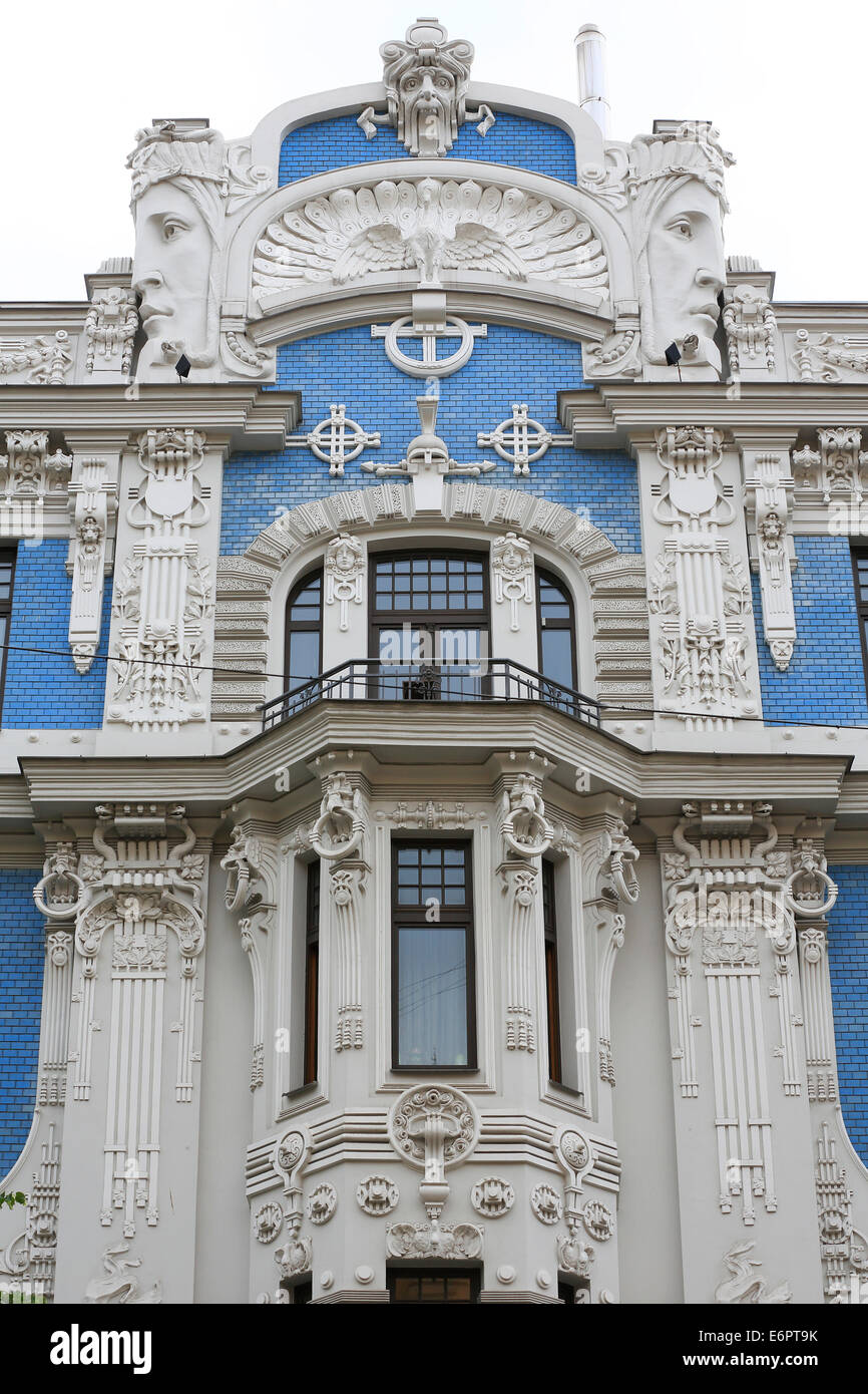 Fachada De Estilo Art Nouveau De La Casa Eliza Iela 10b O 10b De ...