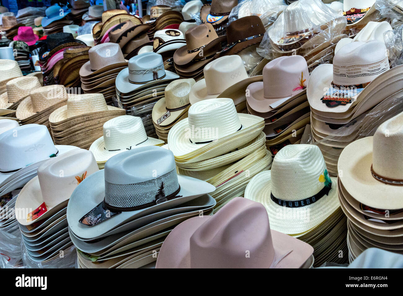 Lugares INAH - Sombrero de copa de Benito Juárez