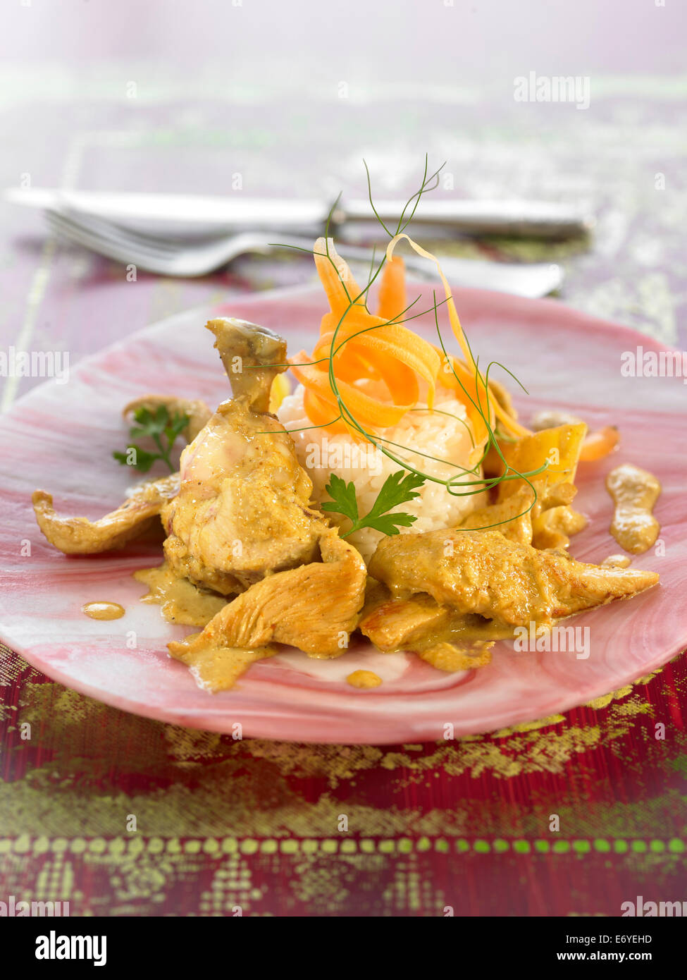 El ají de gallina, pollo picante peruano Foto de stock