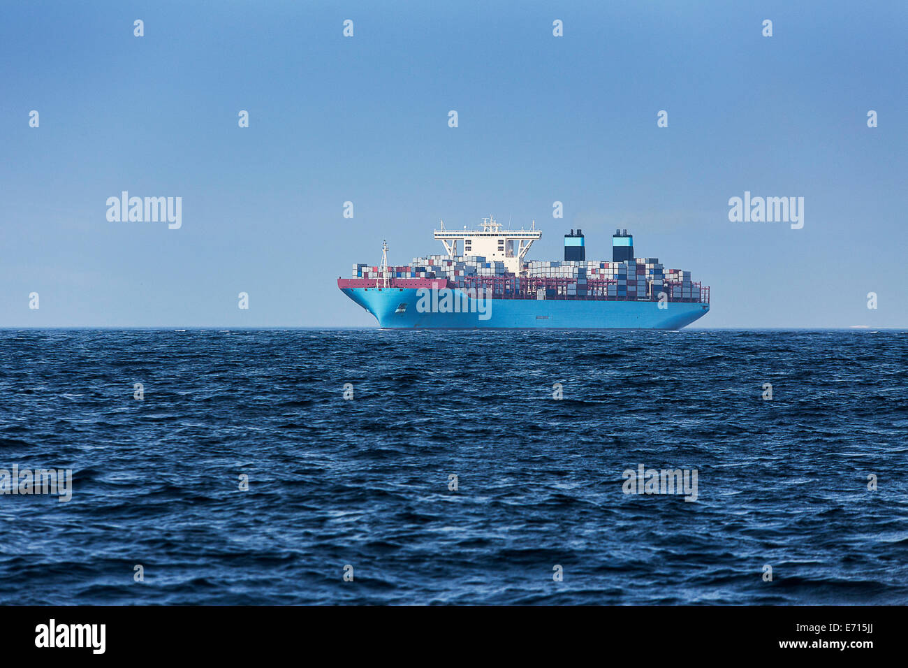 España, Andalucía, Tarifa, barco de contenedores Foto de stock