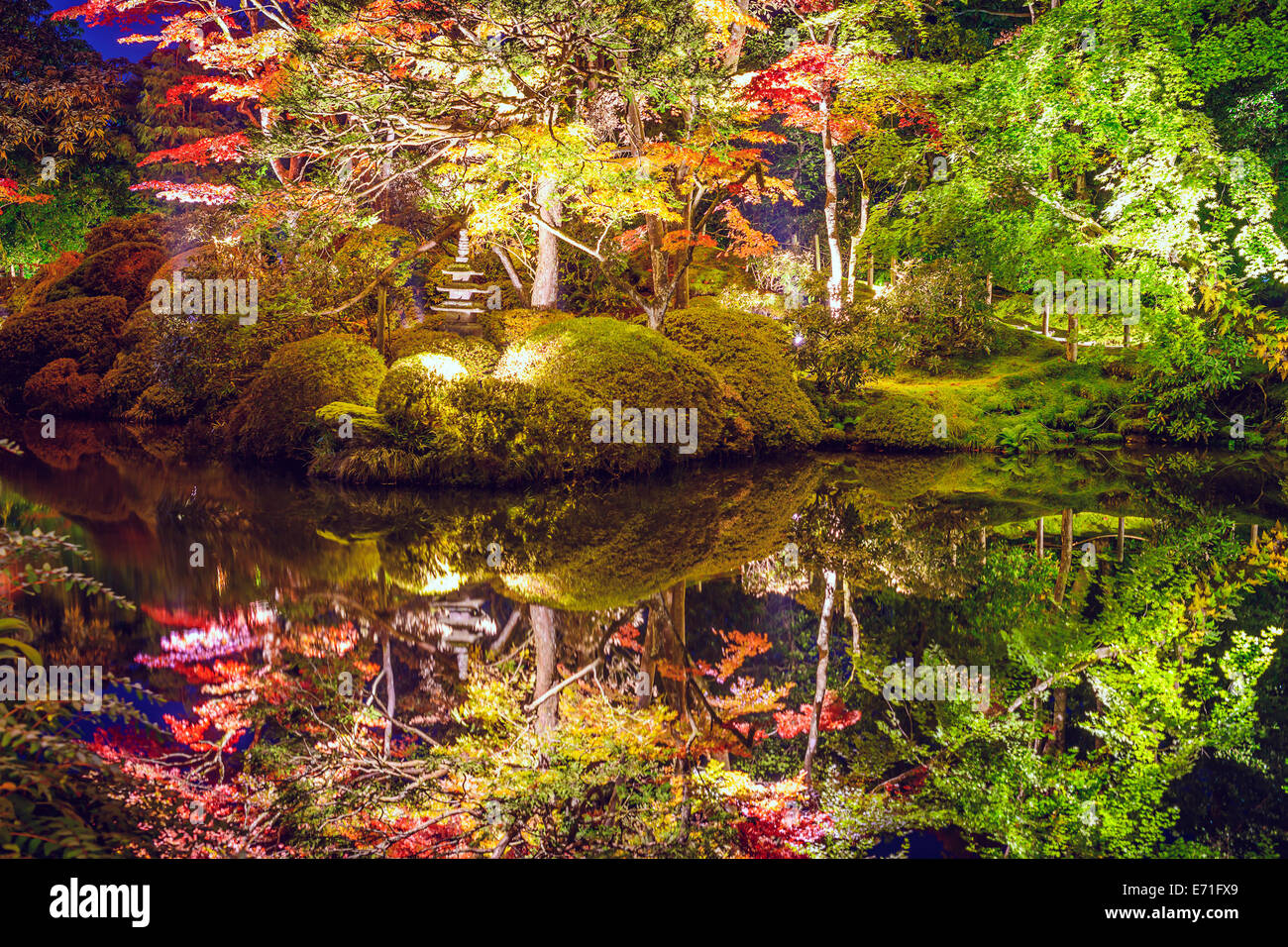 Nikko, Japón en Shoyo-en jardín en el otoño. Foto de stock