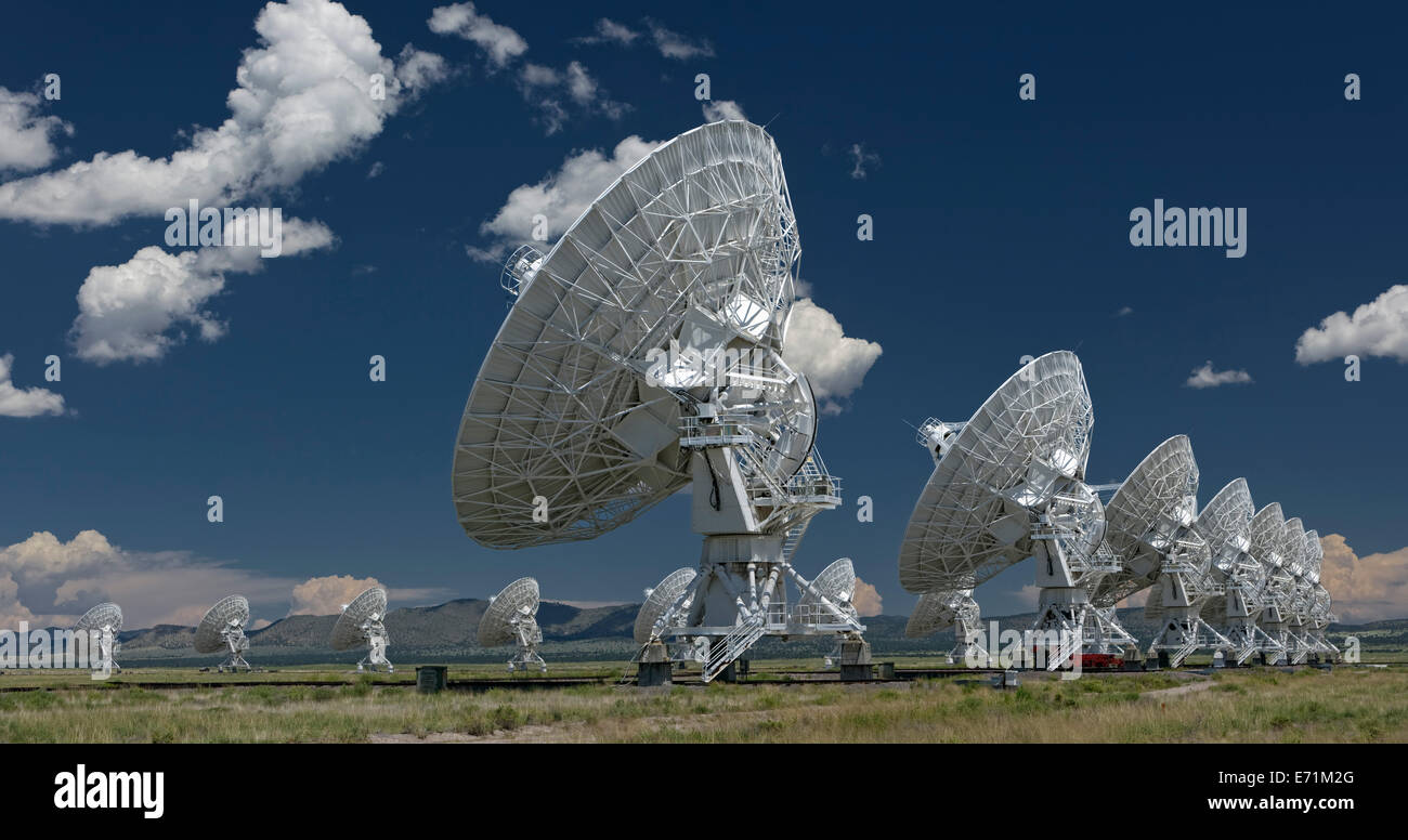 El VLA (Very Large Array - Radio Telescopio en Socorro, Nuevo México Foto de stock