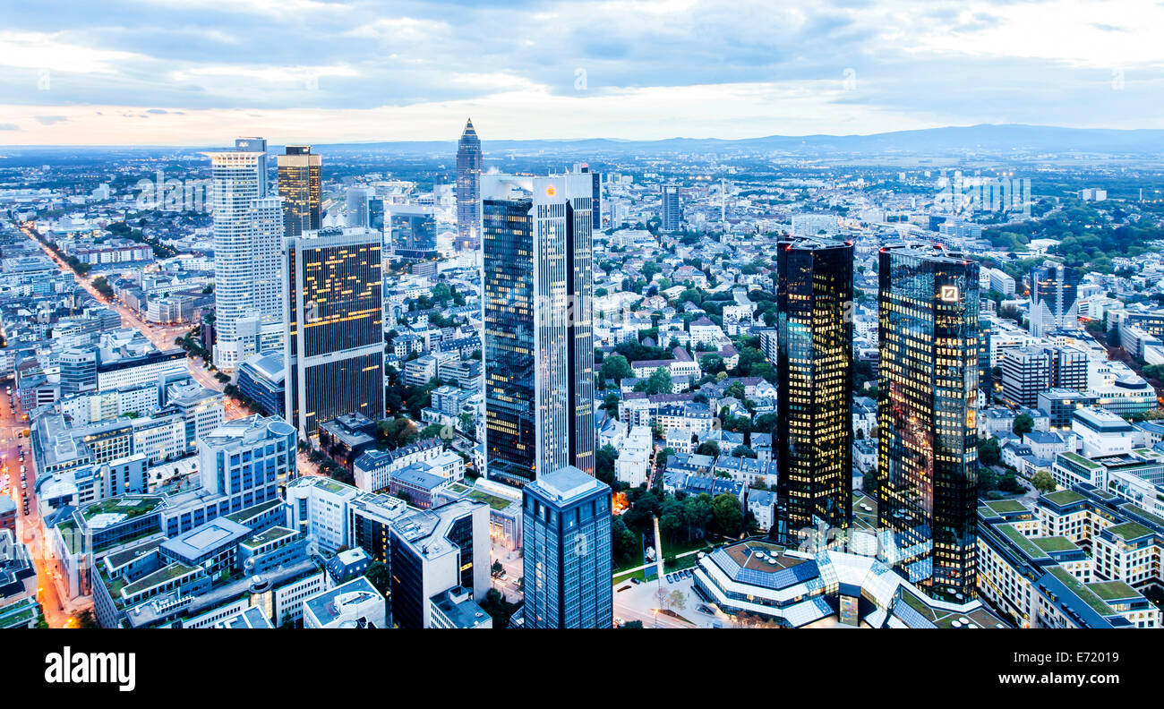 Rascacielos con Trianon, Deutsche Bank, Sparkasse y FBC, Frankfurt centro de oficina, edificios, Westend de Frankfurt am Main Foto de stock