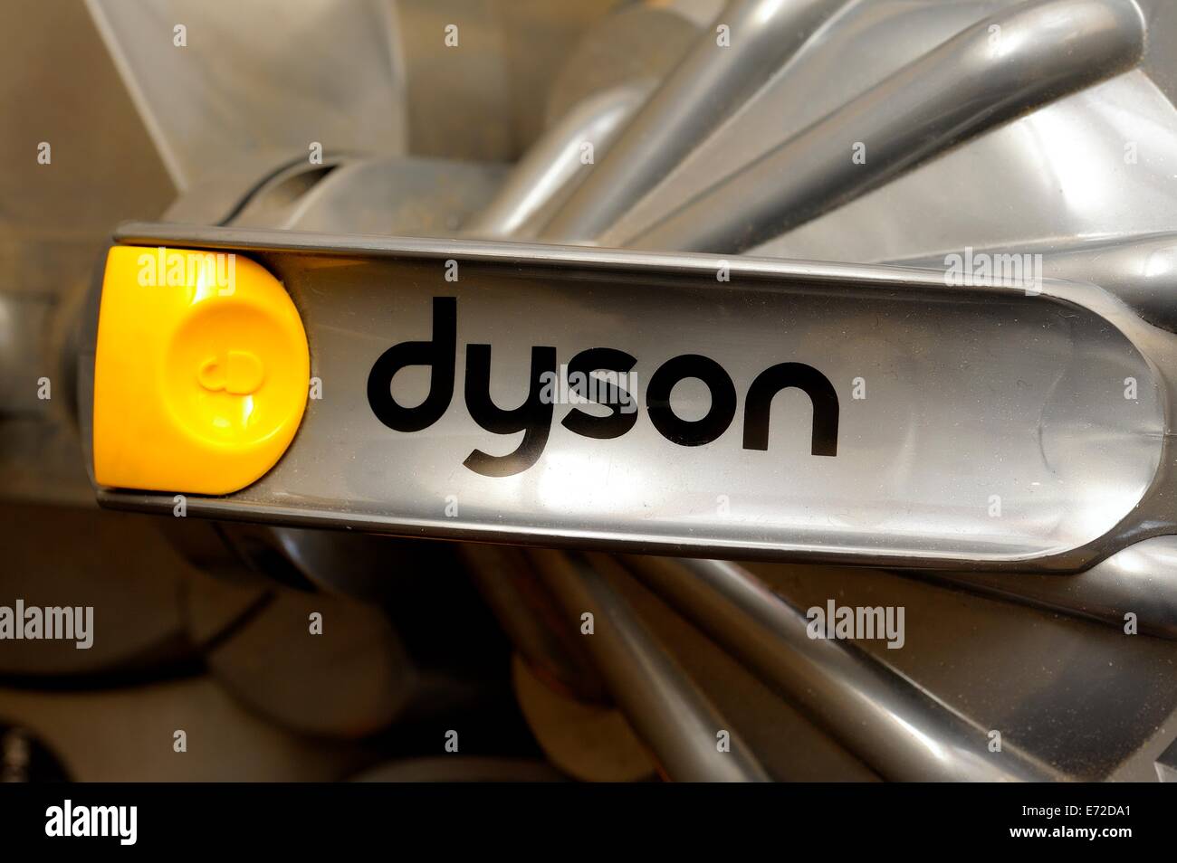 Cerca de Dyson aspiradora el logotipo de marca Fotografía de stock - Alamy
