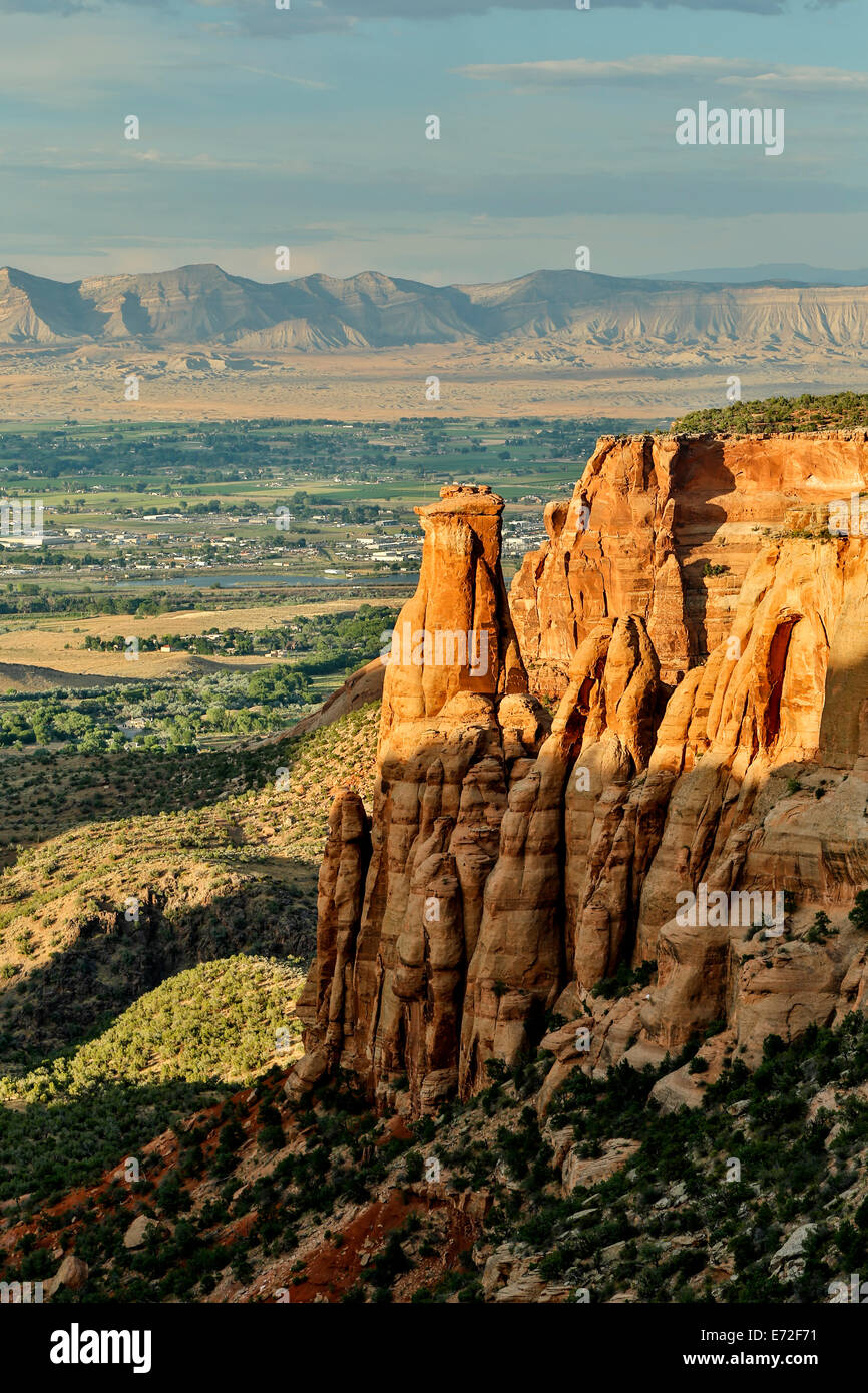 Monumentos de piedra arenisca y formaciones, Monumento Nacional de Colorado, Grand Junction, Colorado, EE.UU. Foto de stock