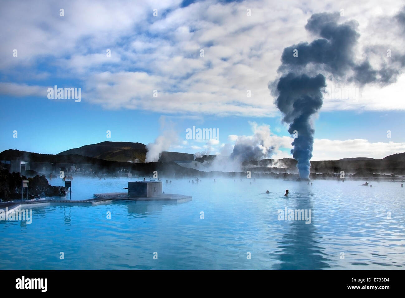La Laguna Azul Hot Springs cerca de Grindavík geotérmica en Islandia. Foto de stock
