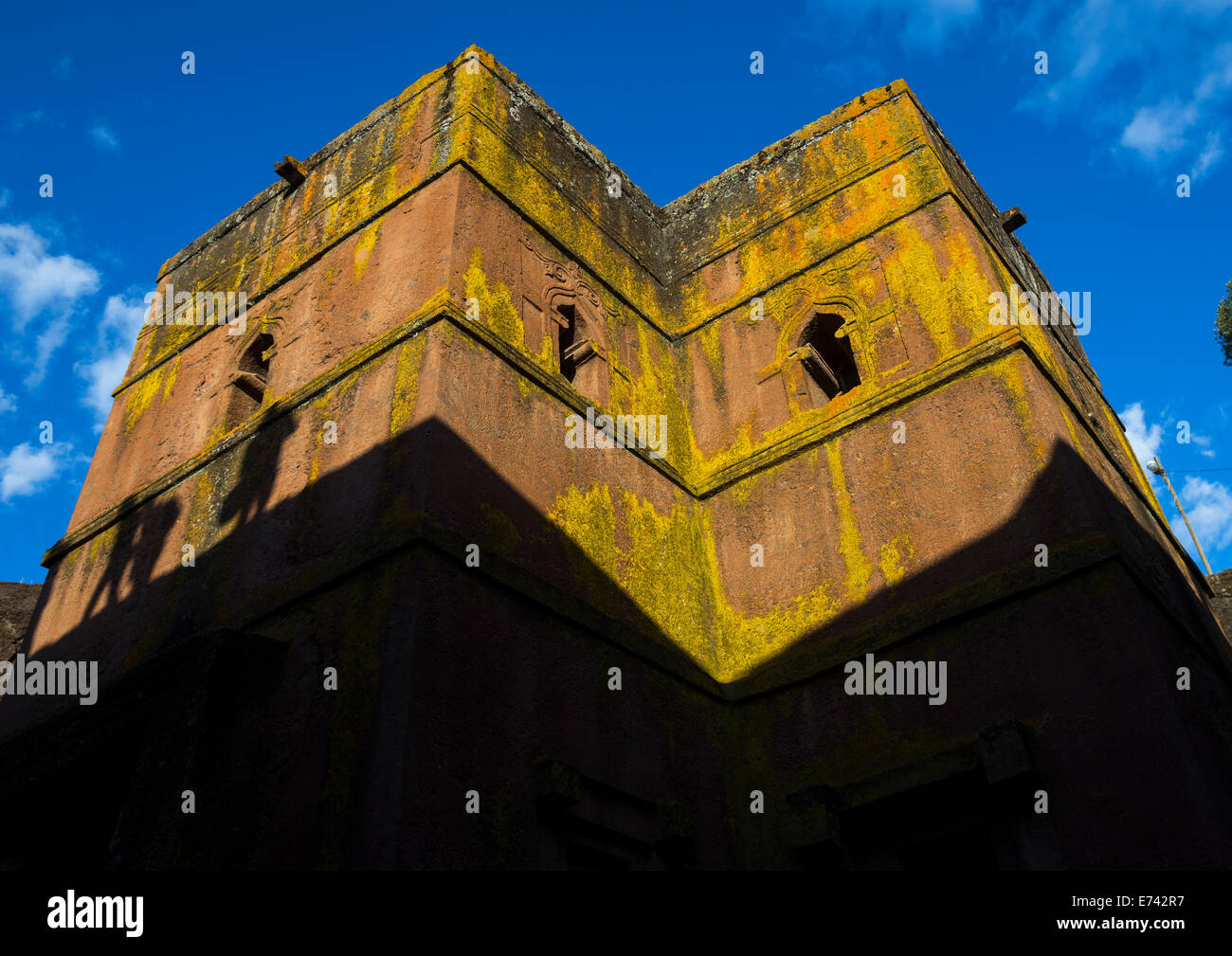 Corte de roca monolítica Iglesia de Bete Giyorgis, Lalibela, Etiopía Foto de stock