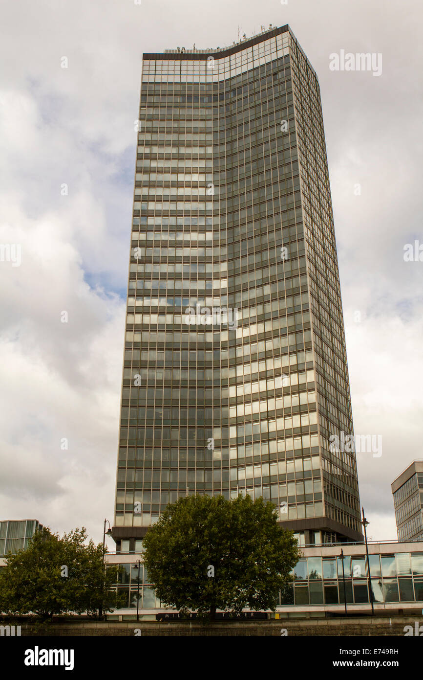 La Millbank Tower, la ciudad de Westminster, Londres - antes conocida como Torre Vickers Foto de stock
