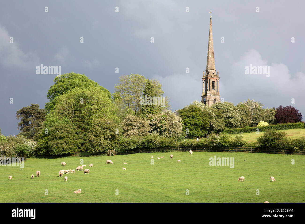 La iglesia de St Bartholomew Tardebigge cerca de Bromsgrove, Worcestershire, Inglaterra, Reino Unido. Foto de stock