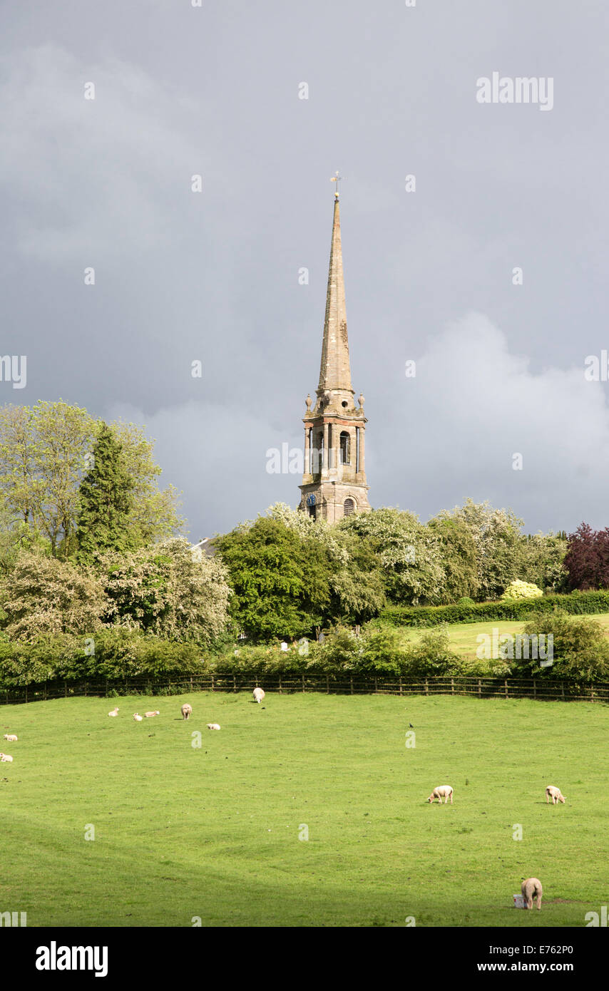 La iglesia de St Bartholomew Tardebigge cerca de Bromsgrove, Worcestershire, Inglaterra, Reino Unido. Foto de stock
