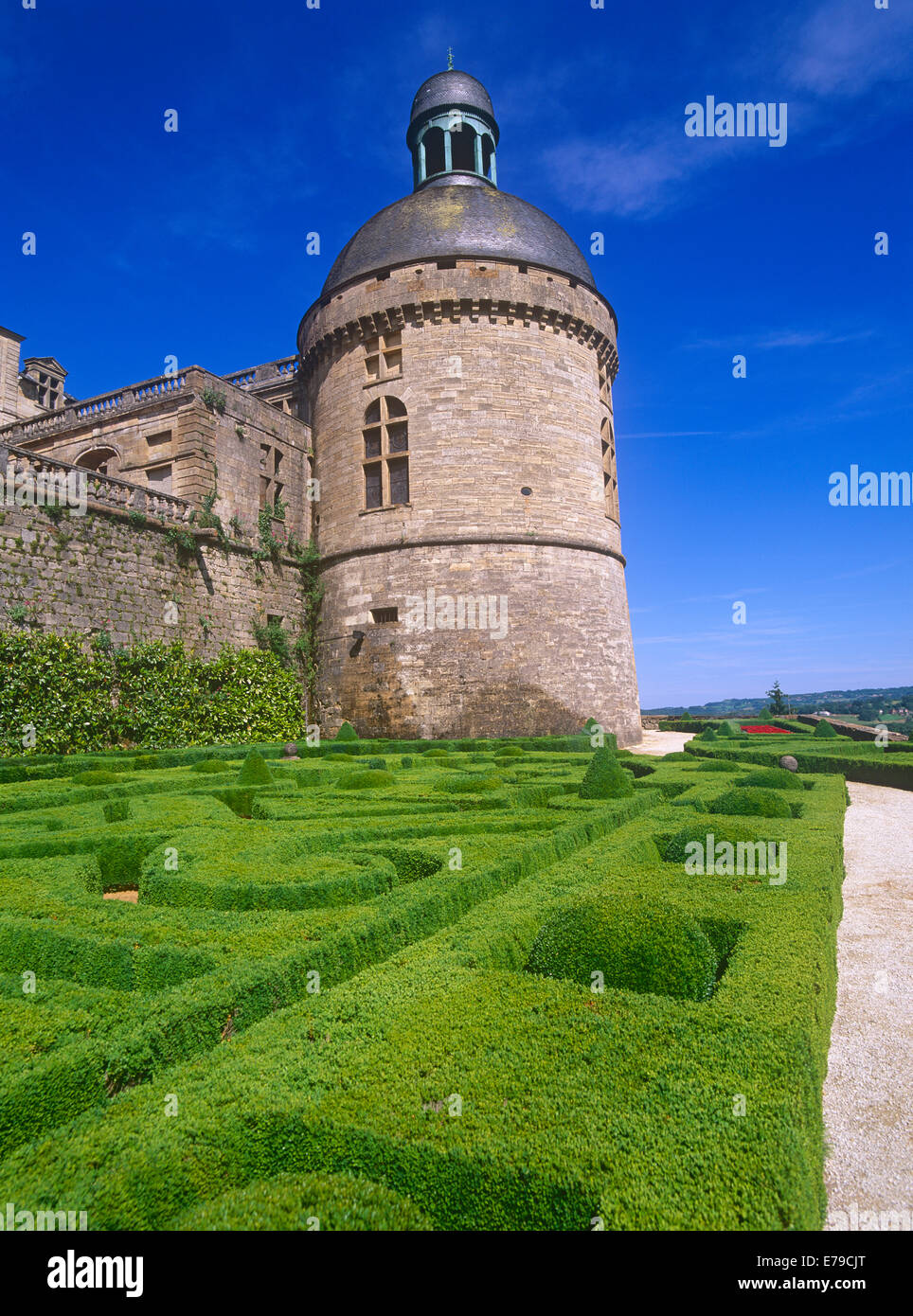 Chateau De-Hautefort Hautefort dordogne perigord Francia Foto de stock