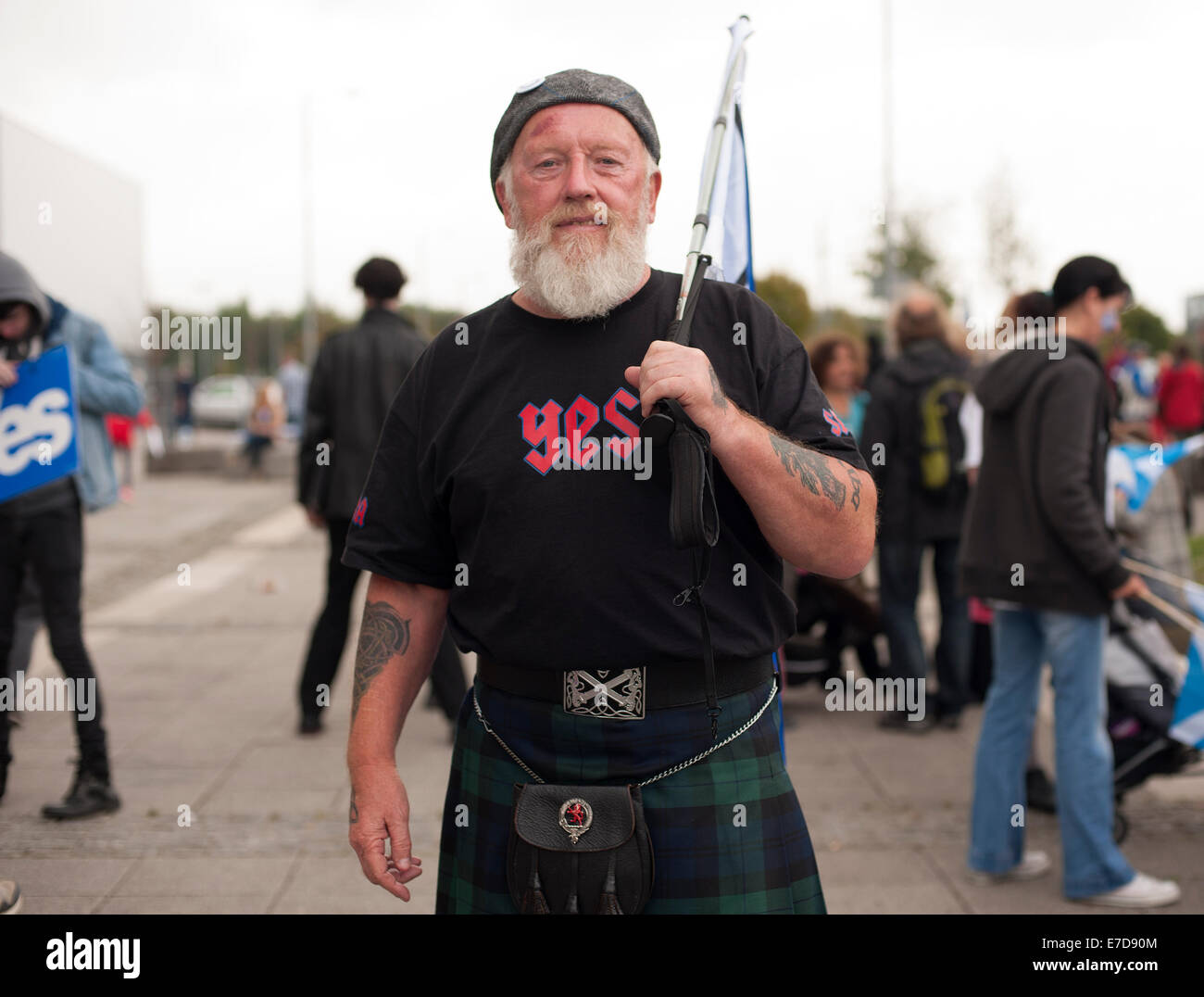 Hombre en falda escocesa fotografías e imágenes de alta resolución - Alamy