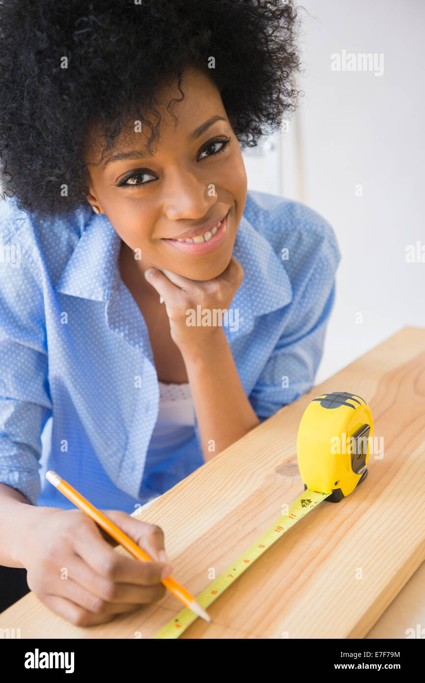 Afroamericana medición de madera Foto de stock