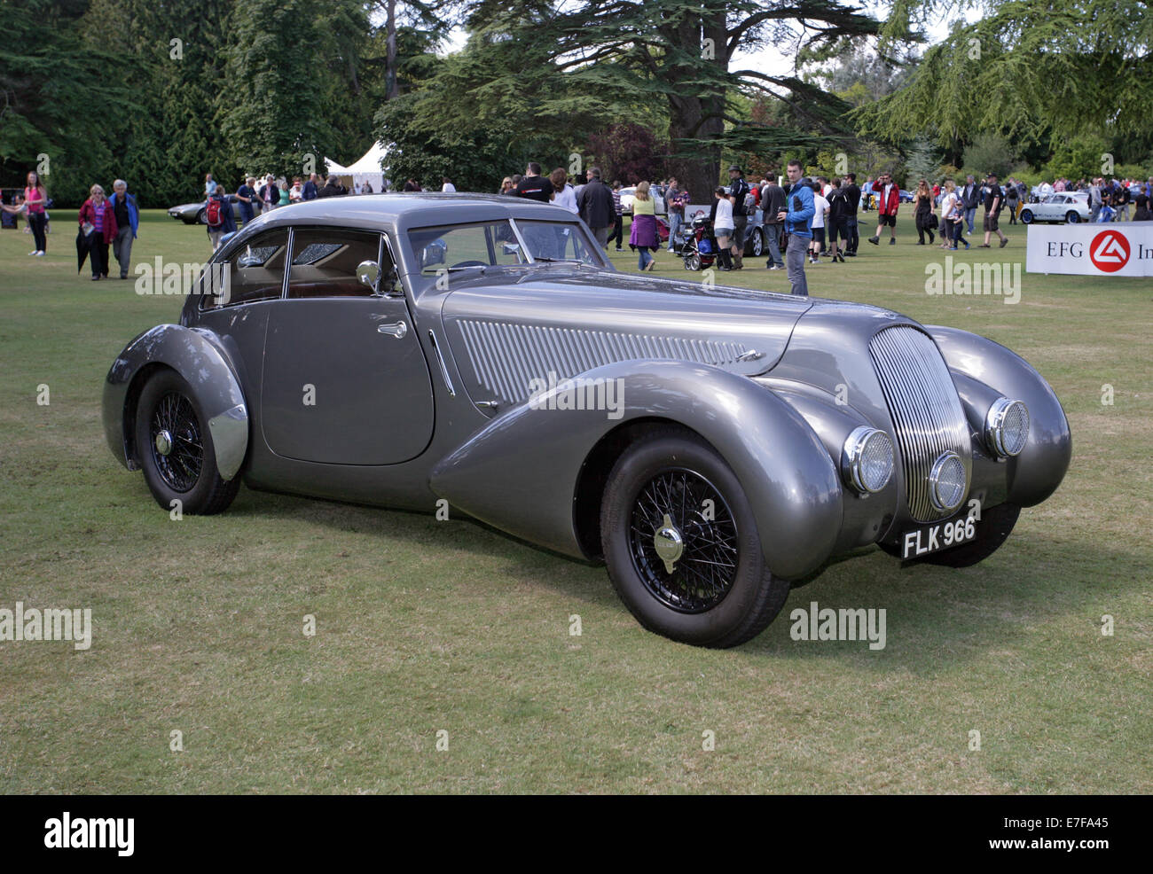 Un concours 1939 Bentley 4 1/4 litro de Overdrive en un país occidental car show, Reino Unido. Foto de stock