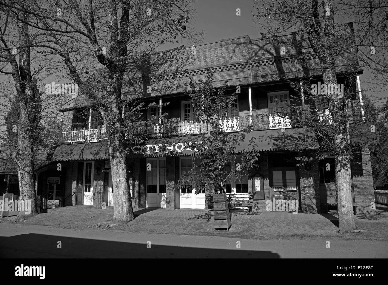 Hotel de ciudad (1856), Main Street, Columbia State Historic Park, Columbia, Condado Tuolumne, estribaciones de Sierra Nevada, California, EE.UU. Foto de stock