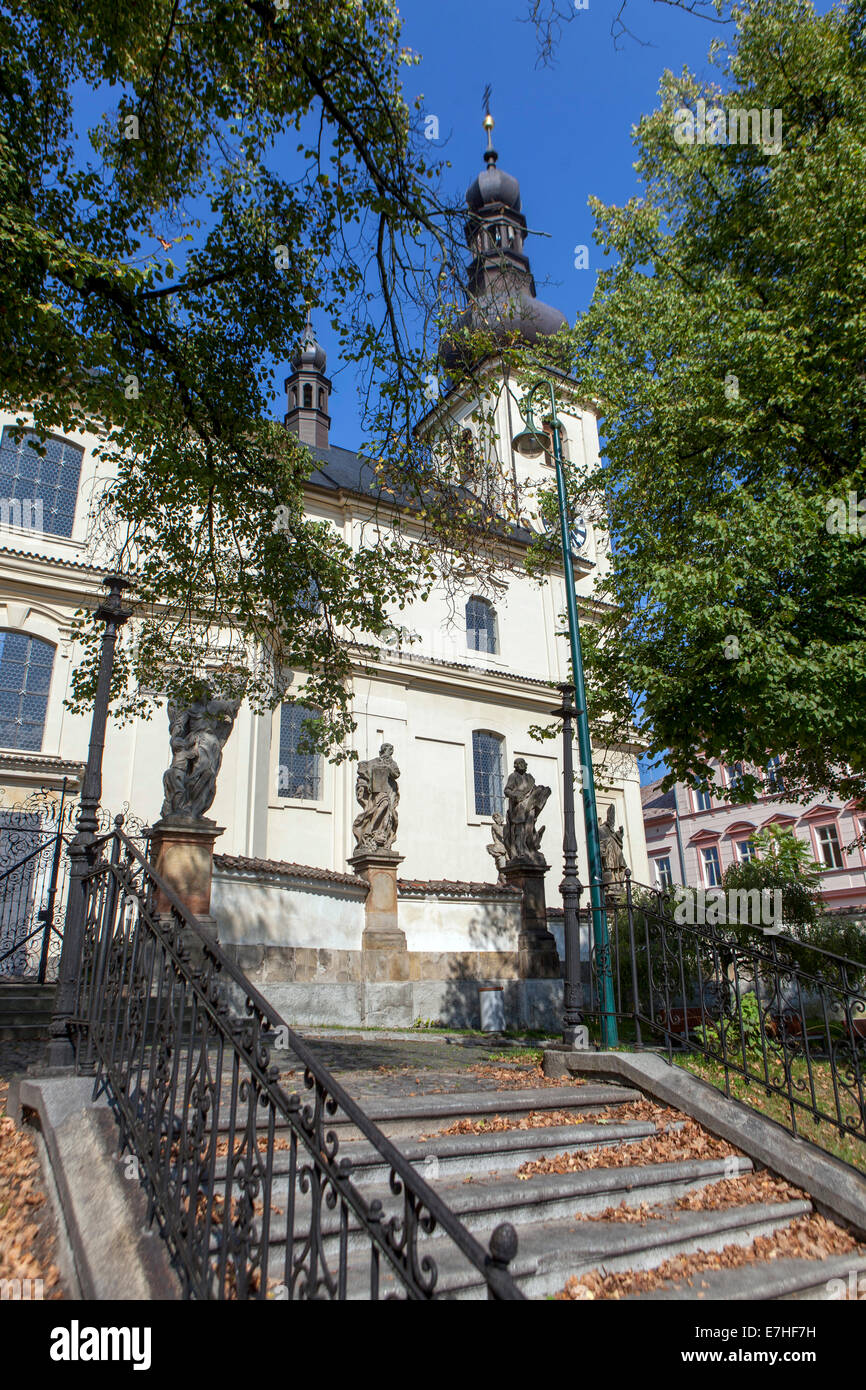 Iglesia barroca de San Juan el Bautista Lysa nad Labem República Checa Foto de stock