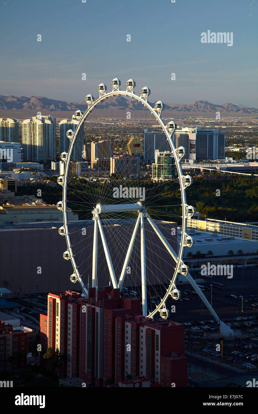 High Roller noria gigante (520 pies / 158,5 m de diámetro), Las Vegas, Nevada, EE.UU. Foto de stock