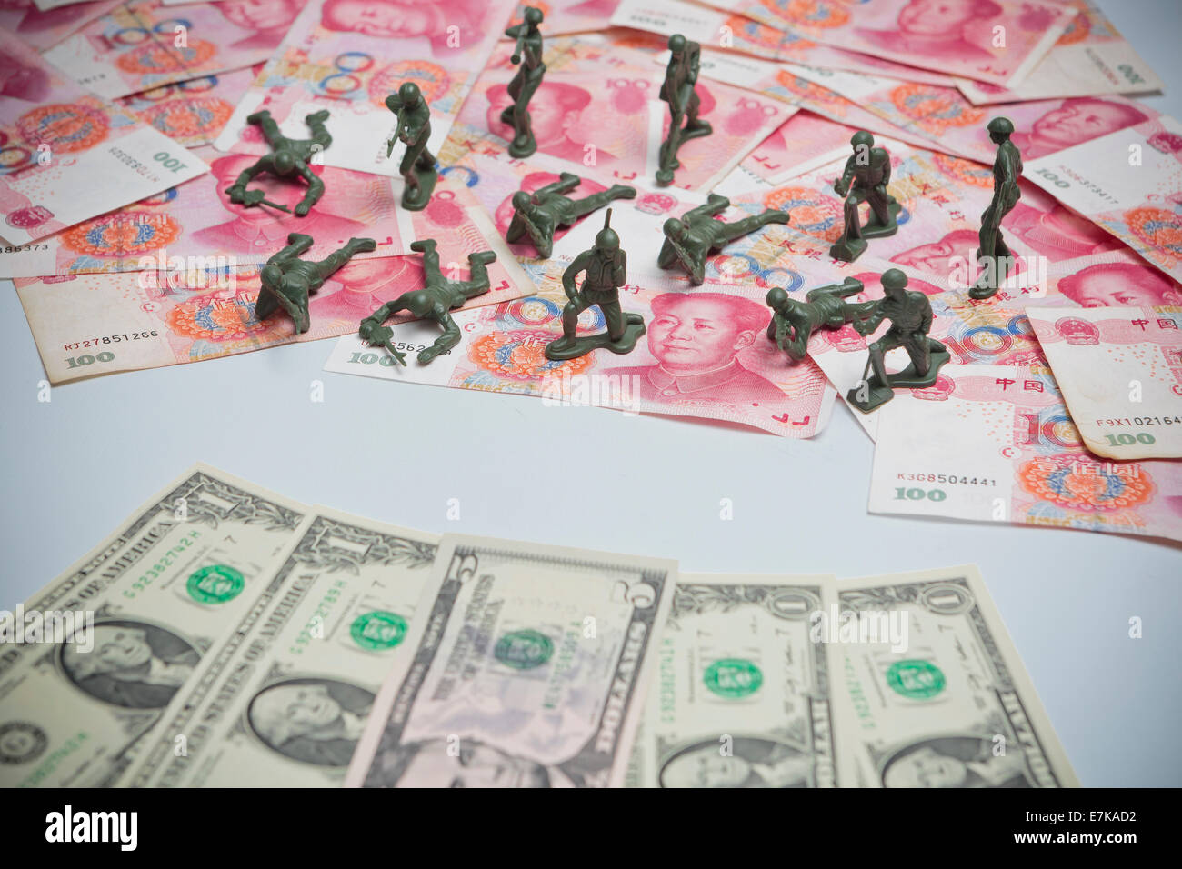 Ee.Uu. v China yuan renminbi dinero moneda dólar, riqueza de viajes Foto de stock
