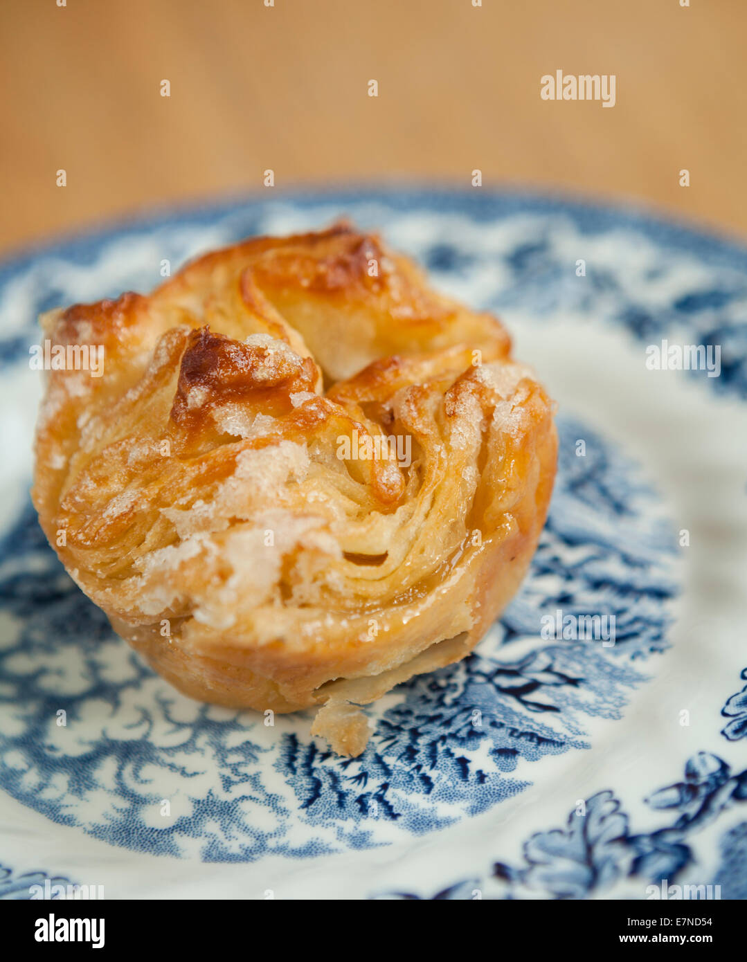 Kouign Amann casero - una mantequilla caramelizada pastel bretón Fotografía  de stock - Alamy